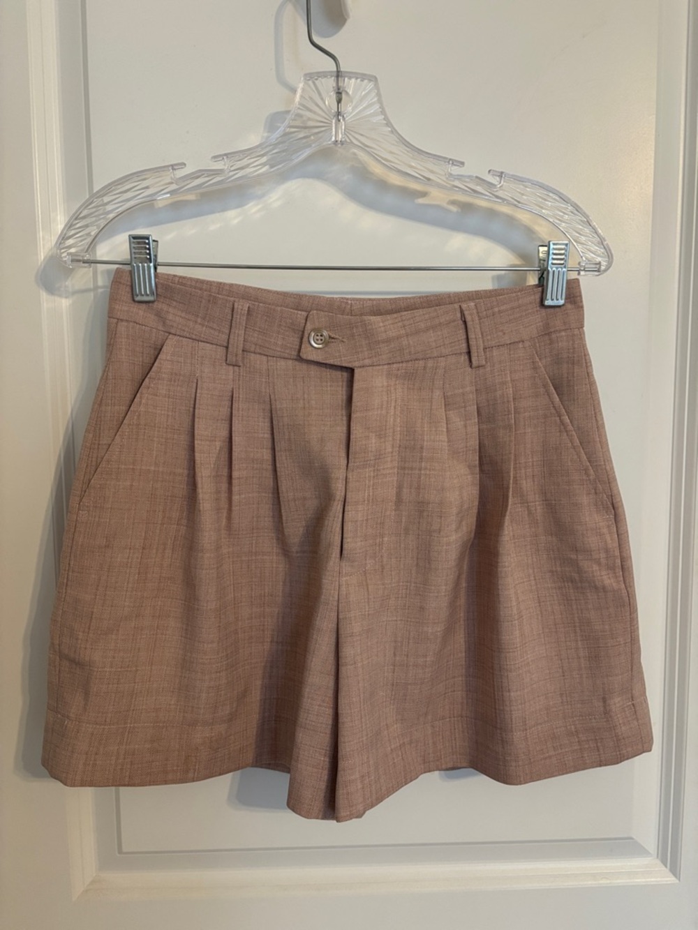 High-Rise Pleated Women's Tailored Shorts in Mauve